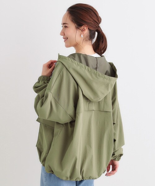 Cutie Blonde（キューティーブロンド）の「【撥水/S-LL】BIGポケット フーディブルゾン（ブルゾン・レディース・アイボリー/オリーブ・01/02/03/04）」の8枚目の写真