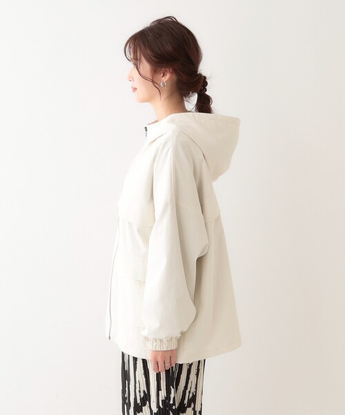 Cutie Blonde（キューティーブロンド）の「【撥水/S-LL】BIGポケット フーディブルゾン（ブルゾン・レディース・アイボリー/オリーブ・01/02/03/04）」の12枚目の写真