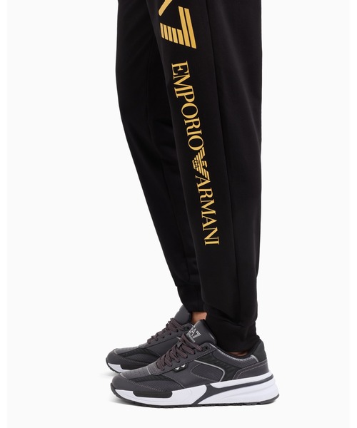 EMPORIO ARMANI EA7（エンポリオアルマーニイーエーセブン）の「【エンポリオ アルマーニ EA7】Logo Series ジョガーパンツ コットン（スウェットパンツ・メンズ・ブラック系/ブラック・SMALL/MEDIUM/LARGE/X-LARGE/XX-LARGE/X-SMALL）」の10枚目の写真