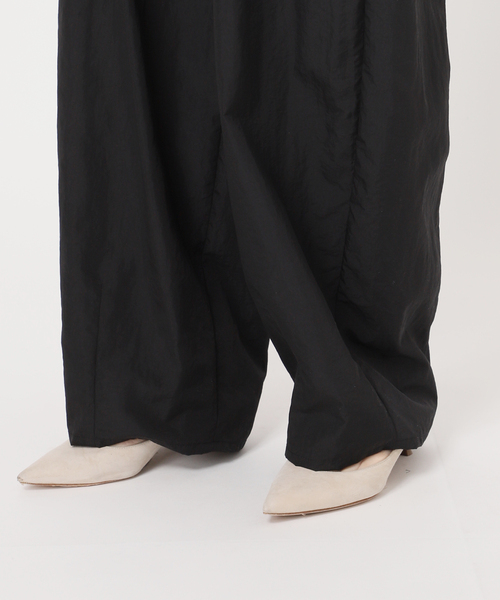 Noble ナイロンタフタボリュームパンツ Noble（ノーブル）の「ナイロンタフタボリュームパンツ（その他パンツ