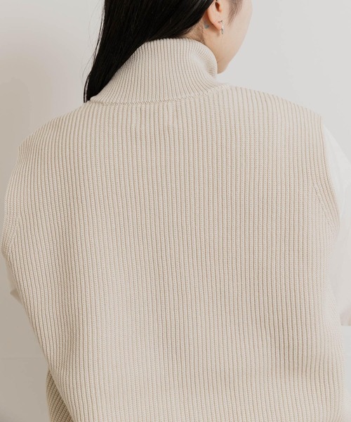 Yonetomi(ヨネトミ)の「米富繊維 MERCERIZED COTTON RIB VEST(ベスト・メンズ・アイボリー/グレー/オレンジ・3/1)」の18枚目の写真