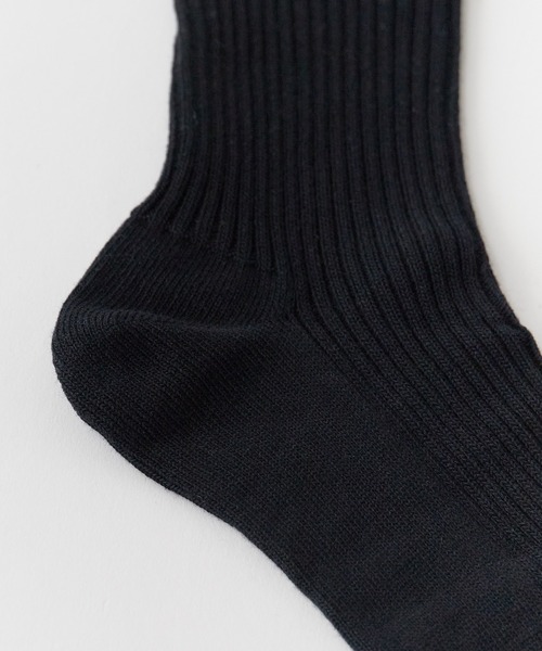 TAKAHIROMIYASHITATheSoloIst.（タカヒロミヤシタザソロイスト）の「TAKAHIROMIYASHITATheSoloIst./タカヒロミヤシタザソロイスト.×decka Quality socks/デカクオリティソックス heavyweight ribbed mid socks. 靴下（ソックス/靴下・メンズ・ブラック/ホワイト・25-28）」の14枚目の写真