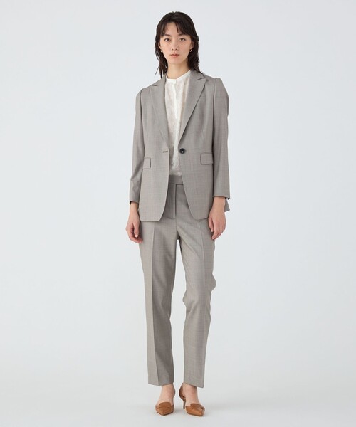 TOMORROWLAND collection（トゥモローランドコレクション）の「シャイニーシャーク ペンシルパンツ（スラックス・レディース・ライトブラウン・38/36/34）」の2枚目の写真