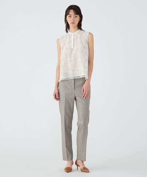 TOMORROWLAND collection（トゥモローランドコレクション）の「シャイニーシャーク ペンシルパンツ（スラックス・レディース・ライトブラウン・38/36/34）」の3枚目の写真