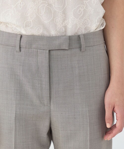 TOMORROWLAND collection（トゥモローランドコレクション）の「シャイニーシャーク ペンシルパンツ（スラックス・レディース・ライトブラウン・38/36/34）」の7枚目の写真