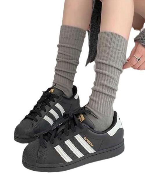 WEGO(ウィゴー)の「WEGO/ユルリブハイソックス(ソックス/靴下・レディース・ホワイト/ライトグレー/ブラック・23-25cm)」の1枚目の写真