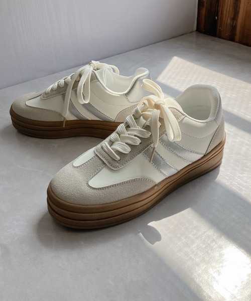 Noubel Voug Relax（ヌーベルヴォーグリラックス）の「異素材コンビ ダブルライン プラットフォームスニーカー（スニーカー・レディース・ブラック/ホワイト×シルバー・S/3L/LL/L/M）」の20枚目の写真