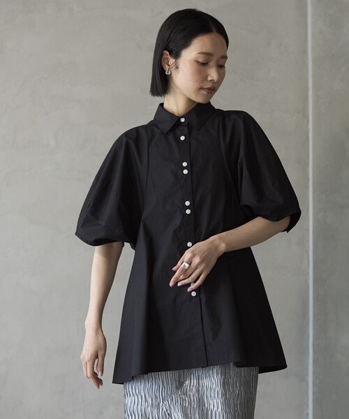 Firsthand(ファーストハンド)の「Firsthand/ファーストハンド 切替デザイン バルーンスリーブシャツ / 5分袖 ブラウス(シャツ/ブラウス・レディース・ストライプ/ホワイト/ブラック/ブラウン・FREE/フリ-)」の3枚目の写真