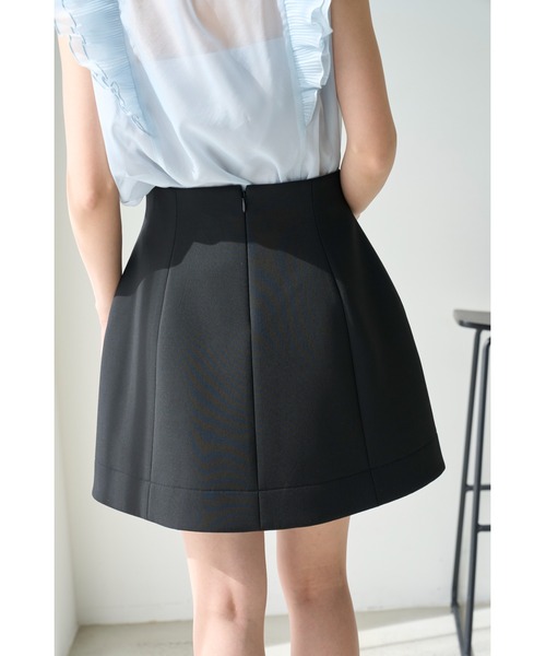 【完売品】スナイデル　snidel 構築スカショーパン　黒　2024AW SNIDEL（スナイデル）の「バリエ構築スカショーパン（その他