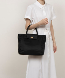 perche（ペルケ）の「VERYコラボ　ペルケ perche / 牛革フラップナイロントートバッグ（トートバッグ）」