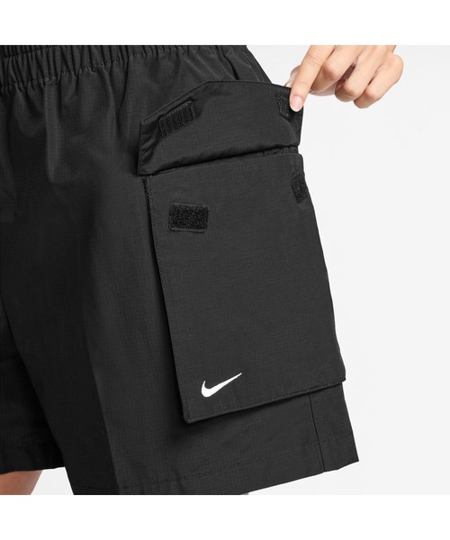 NIKE（ナイキ）の「ナイキ NIKE ナイキ  NSW ESSNTL WVN HR 5 カーゴ ショート（カーゴパンツ・レディース・ブラウン/ブラック/チョコ・S/M/L）」の4枚目の写真