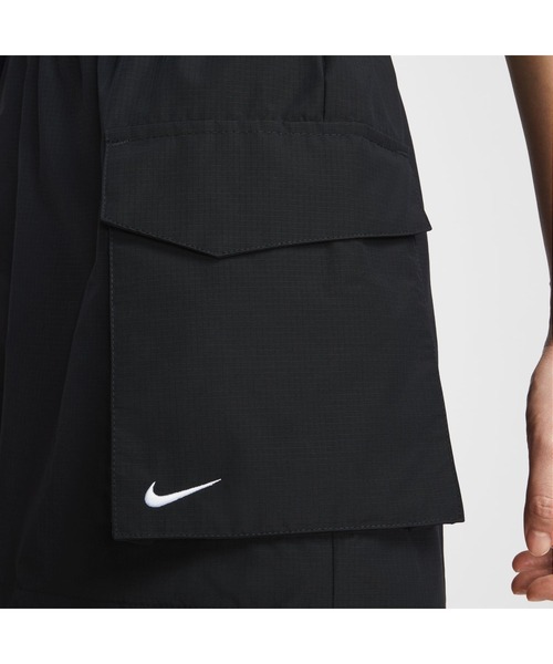 NIKE（ナイキ）の「ナイキ NIKE ナイキ  NSW ESSNTL WVN HR 5 カーゴ ショート（カーゴパンツ・レディース・ブラウン/ブラック/チョコ・S/M/L）」の5枚目の写真