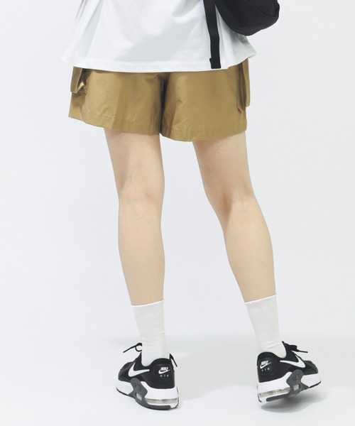 NIKE（ナイキ）の「ナイキ NIKE ナイキ  NSW ESSNTL WVN HR 5 カーゴ ショート（カーゴパンツ・レディース・ブラウン/ブラック/チョコ・S/M/L）」の16枚目の写真