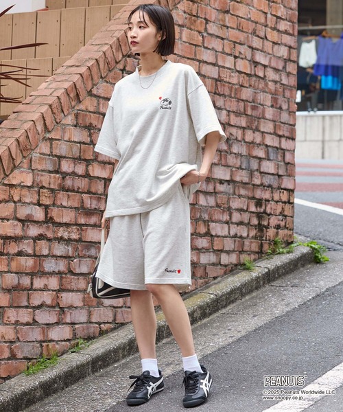 PEANUTS（ピーナッツ）の「【PEANUTS / SNOOPY】別注 ピーナッツ スヌーピー セットアップ ワンポイントハート刺繍 オーバーサイズ 半袖プルオーバースウェット＆ショートパンツ（セットアップ・レディース・ライトピンク/オートミール/スミクロ/ネイビー・M/L）」の7枚目の写真