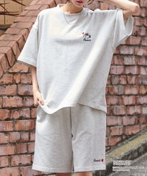 PEANUTS（ピーナッツ）の「【PEANUTS / SNOOPY】別注 ピーナッツ スヌーピー セットアップ ワンポイントハート刺繍 オーバーサイズ 半袖プルオーバースウェット＆ショートパンツ（セットアップ）」