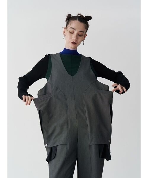 UN3D.（アンスリード）の「SHEER POCKET 2WAY COCOON AIO / シアーポケット2WAYコクーンオールインワン（つなぎ/オールインワン・レディース・グレー/ブラック・36/38）」の12枚目の写真