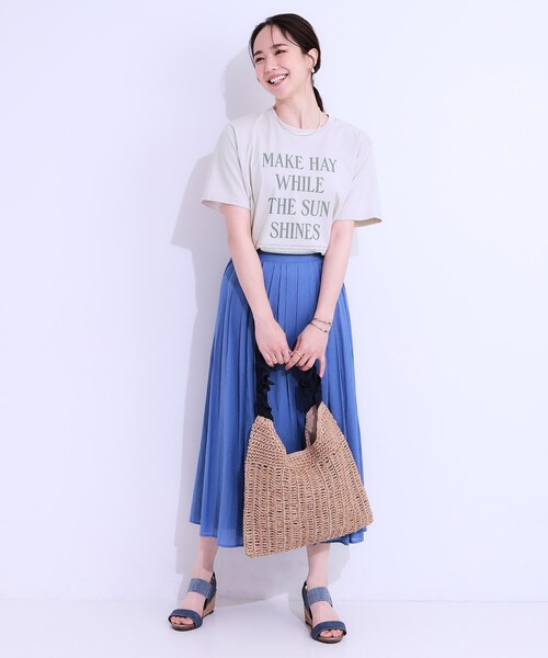 SHOO・LA・RUE(シューラルー)の「【S-LL/ひんやり/UV】汗をかいても気になりにくい グラフィックTシャツ(Tシャツ/カットソー・レディース・ブルー系1/ライトグレー系1/ブラック系2/ホワイト系1/ライトオレンジ系1/チャコール・01/02/03/04)」の11枚目の写真