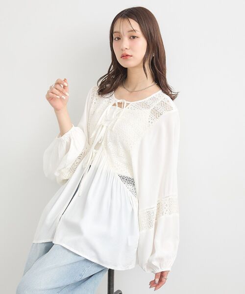 earth music&ecology（アースミュージックアンドエコロジー）の「レーヨンレースデザインシャツ（シャツ/ブラウス・レディース・ブラック/ミント/イエロー/オフホワイト・FREE）」の5枚目の写真