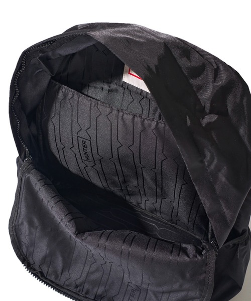 HUNTER(ハンター)の「【HUNTER / ハンター】Original Nylon Backpack / ナイロンクラシックバックパック 24.5L(バックパック/リュック・レディース・ブラック/ダークオリーブ/ネイビー・FREE)」の6枚目の写真