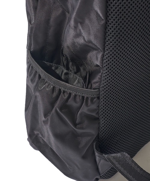 HUNTER(ハンター)の「【HUNTER / ハンター】Original Nylon Backpack / ナイロンクラシックバックパック 24.5L(バックパック/リュック・レディース・ブラック/ダークオリーブ/ネイビー・FREE)」の10枚目の写真