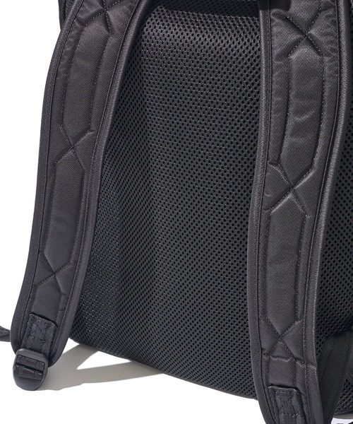 HUNTER(ハンター)の「【HUNTER / ハンター】Original Nylon Backpack / ナイロンクラシックバックパック 24.5L(バックパック/リュック・レディース・ブラック/ダークオリーブ/ネイビー・FREE)」の12枚目の写真