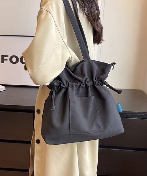 VIBGYOR(ヴィブジョー)の「Mignonjour/巾着トートバッグ M2225(トートバッグ・レディース・アイボリー/ブラック・FREE)」の2枚目の写真