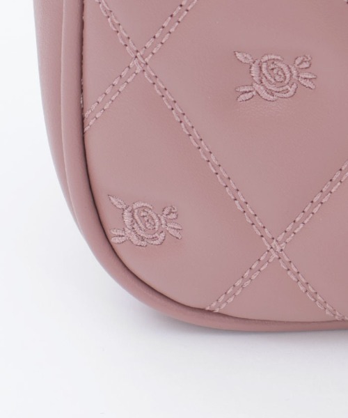 axes femme（アクシーズファム）の「薔薇金具使いキルトショルダー（ショルダーバッグ・レディース・ピンク/グレイッシュベージュ/ブラック・FREE）」の13枚目の写真