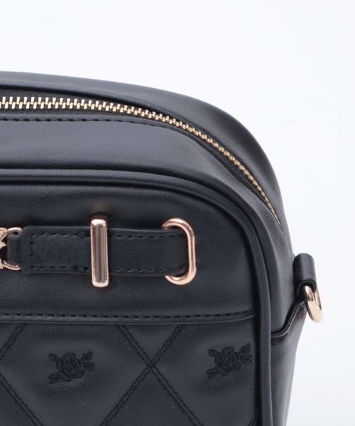 axes femme（アクシーズファム）の「薔薇金具使いキルトショルダー（ショルダーバッグ・レディース・ピンク/グレイッシュベージュ/ブラック・FREE）」の20枚目の写真