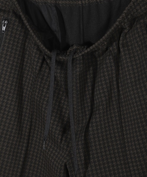 MEN'S BIGI（メンズビギ）の「【50th Anniv . 中田 慎介】 SUEDE LIKE/HOUND’S TOOTH TRACK PANTS（その他パンツ・メンズ・ブラウン/ベージュ・03/02/01）」の14枚目の写真