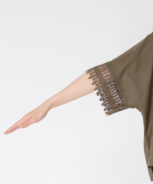 Three Four Time（ｽﾘｰﾌｫｰﾀｲﾑ）の「レースカラーブラウス（シャツ/ブラウス・レディース・ブラック/ホワイト/ブラウン・FREE）」の15枚目の写真