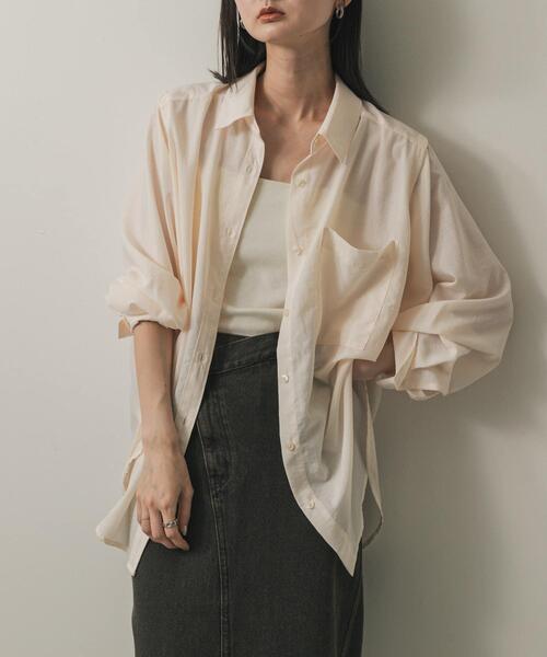 SENSE OF PLACE by URBAN RESEARCH（センスオブプレイスバイアーバンリサーチ）の「リネンライクショルダースリットシャツ（シャツ/ブラウス・レディース・オフホワイト/ベージュ/ブラック/ライトブルー・ONE）」の2枚目の写真