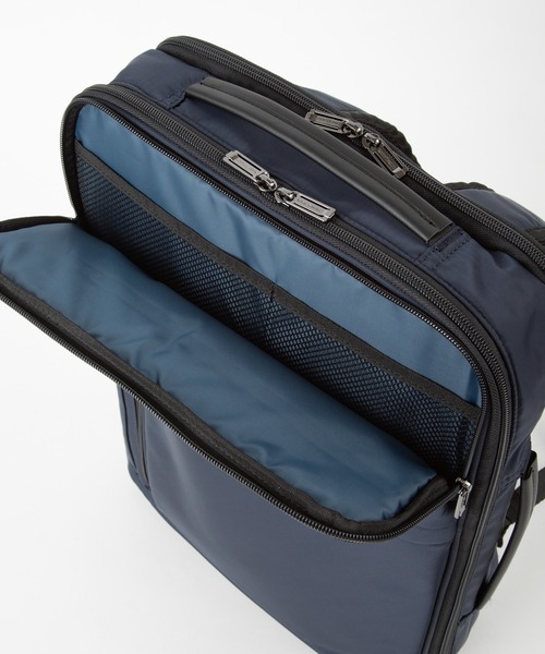 World Traveler(ワールドトラベラー)の「サビオ B4サイズ収納可能 15.6inchPC収納 2気室 65342(ビジネスバッグ・メンズ・ネイビー/ブラック・FREE)」の5枚目の写真
