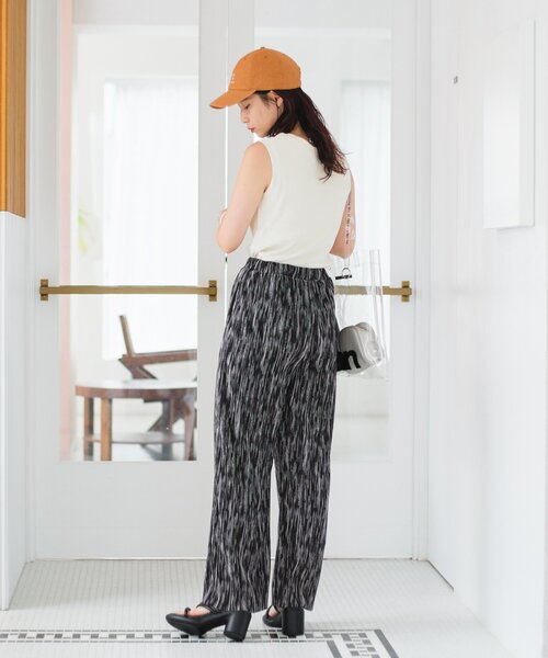 Kastane(カスタネ)の「【新色追加/カップ取り外し可】ピグメントカップ付きタンク(タンクトップ・レディース・ホワイト/ブラック/ブルー/ブラウン・FREE)」の18枚目の写真