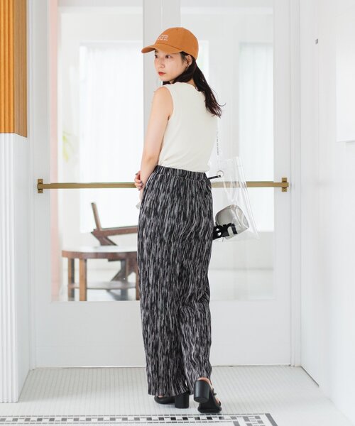 Kastane(カスタネ)の「【新色追加/カップ取り外し可】ピグメントカップ付きタンク(タンクトップ・レディース・ホワイト/ブラック/ブルー/ブラウン・FREE)」の17枚目の写真