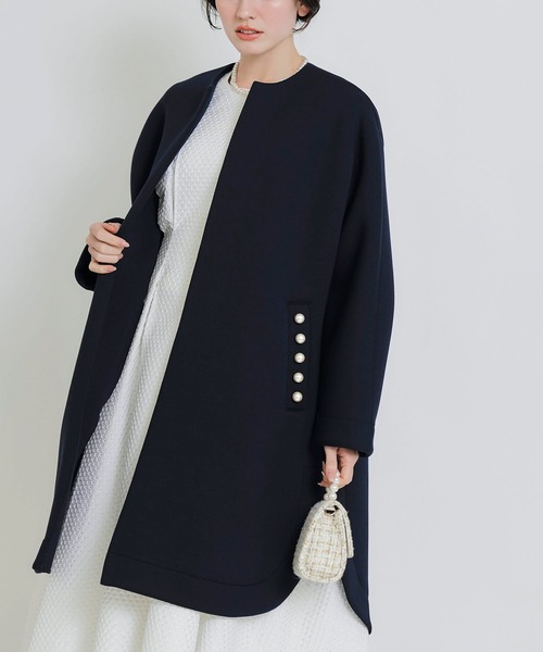 PICCIN PERLA（ピッチンペルラ）の「パールポケットコート（ノーカラーコート・レディース・ブラック/チャコールグレー/ネイビー/オフホワイト・M）」の4枚目の写真