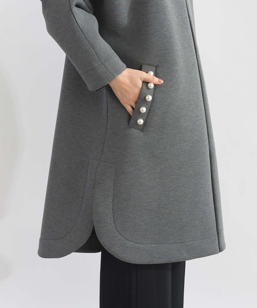 PICCIN PERLA（ピッチンペルラ）の「パールポケットコート（ノーカラーコート・レディース・ブラック/チャコールグレー/ネイビー/オフホワイト・M）」の17枚目の写真