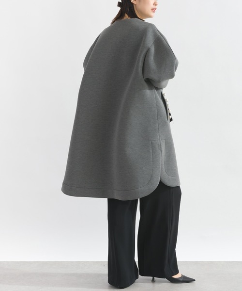 PICCIN PERLA（ピッチンペルラ）の「パールポケットコート（ノーカラーコート・レディース・ブラック/チャコールグレー/ネイビー/オフホワイト・M）」の13枚目の写真