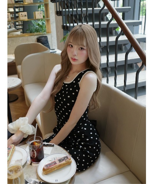 Darich(ダーリッチ)の「ウエストマークドットニットミニワンピース(ワンピース・レディース・グレー/ブラック/アイボリー・FREE/FL)」の18枚目の写真