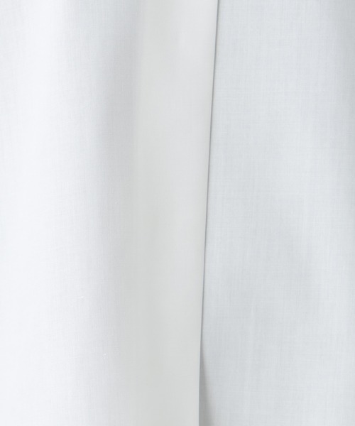 Elura（エルーラ）の「ハリ感Vブラウス / 582336（シャツ/ブラウス・レディース・ホワイト/ブラック/ネイビー・FREE）」の22枚目の写真