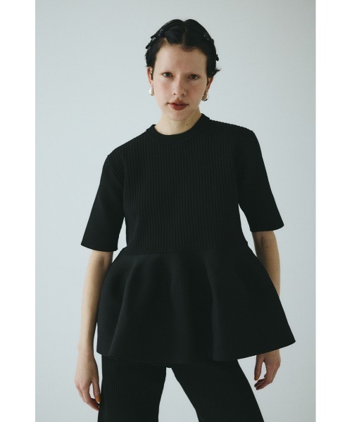 HeRIN.CYE(ヘリンドットサイ)の「Flare hem knit tops フレアヘムニットトップス(ニット/セーター・レディース・ブラック/レッド/ベージュ・FREE)」の2枚目の写真