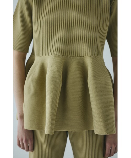 HeRIN.CYE(ヘリンドットサイ)の「Flare hem knit tops フレアヘムニットトップス(ニット/セーター・レディース・ブラック/レッド/ベージュ・FREE)」の10枚目の写真