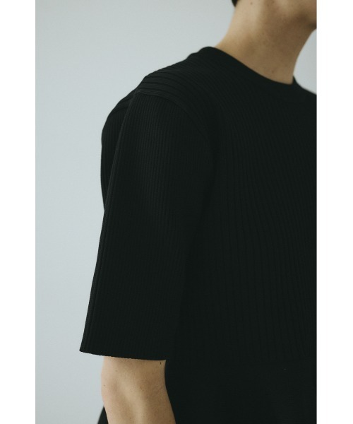 HeRIN.CYE(ヘリンドットサイ)の「Flare hem knit tops フレアヘムニットトップス(ニット/セーター・レディース・ブラック/レッド/ベージュ・FREE)」の16枚目の写真