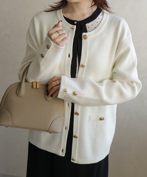MISCH MASCH（ミッシュマッシュ）の「WEB限定 金ボタンニットジャケット（カーディガン/ボレロ・レディース・グレー/ベージュ/ホワイト・ﾌﾘ-）」の5枚目の写真