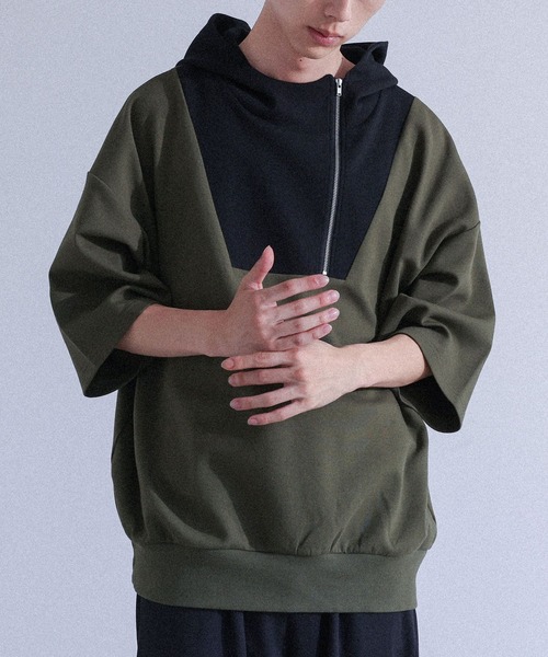 MDR(エムディアール)の「配色スタンドフーディー(パーカー・メンズ・ブラック/カーキ・L/M)」の1枚目の写真
