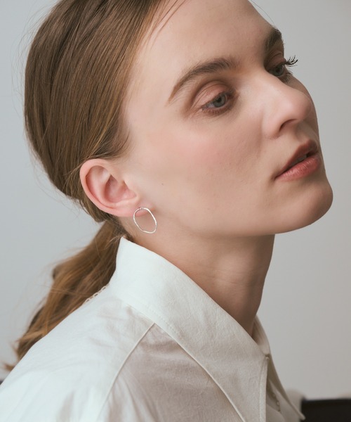 agete（アガット）の「シルバーピアス（ピアス（両耳用）・レディース・マルチ・FREE）」の2枚目の写真