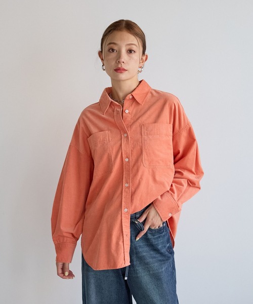 BAYFLOW（ベイフロー）の「2WAYコーデュロイシャツ（シャツ/ブラウス・レディース・ナチュラル/ブルー/チャコール/サーモンピンク・MEDIUM/SMALL）」の4枚目の写真