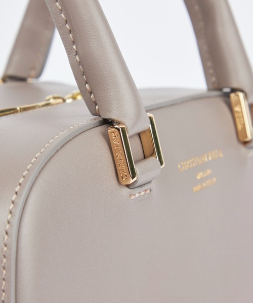 CHRISTIAN VILLA（クリスチャンヴィラ）の「【別注アイテム】スムースレザー使用 ミニボストンバッグ《CHRISTIAN VILLA》（ハンドバッグ・レディース・グレイッシュベージュ/ベージュ・フリー）」の7枚目の写真