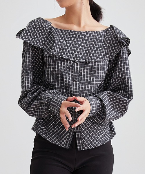 Lace Ladies(レースレディース)の「チェック柄 オフショル フリル ボタン ブラウス(シャツ/ブラウス・レディース・ブラック/モカ・FREE)」の1枚目の写真