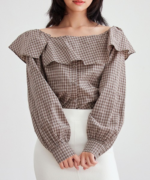 Lace Ladies(レースレディース)の「チェック柄 オフショル フリル ボタン ブラウス(シャツ/ブラウス・レディース・ブラック/モカ・FREE)」の2枚目の写真