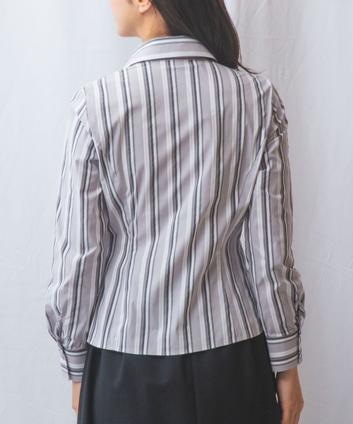 NARACAMICIE(ナラカミーチェ)の「【NARACAMICIE】ストレッチランダムストライプスタンドフリル長袖ブラウス(シャツ/ブラウス・レディース・グレー/パープル・L/M)」の6枚目の写真